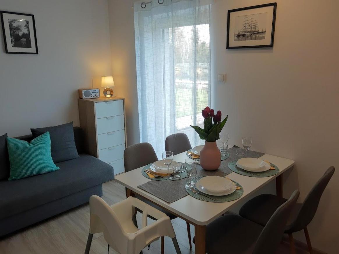 Blekit Apartamenty Przy Jastrzebiej Mieroszyno Exteriör bild